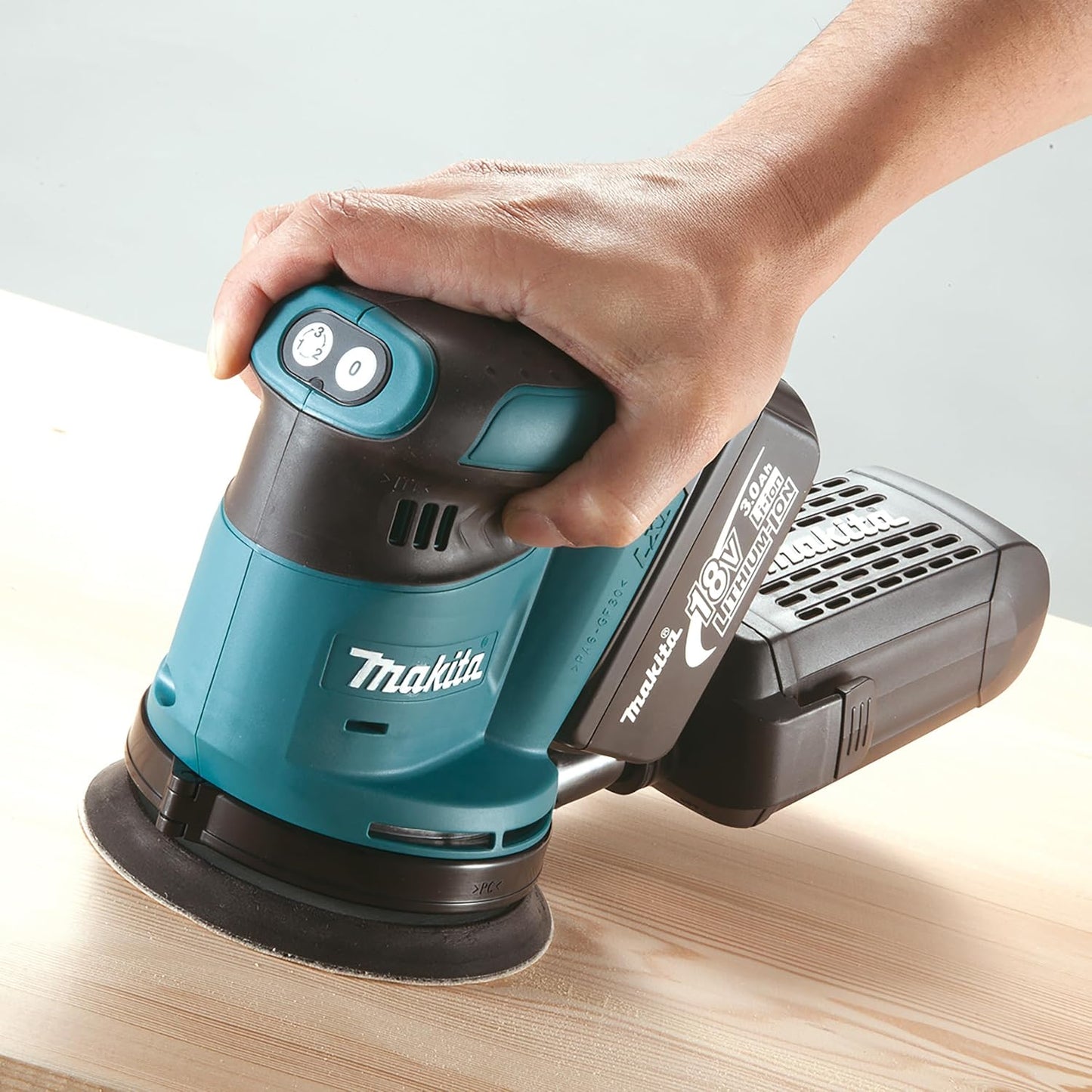Makita 18V Cordless Orbital Sander DBO180Z ā Smooth Finish, Body Only