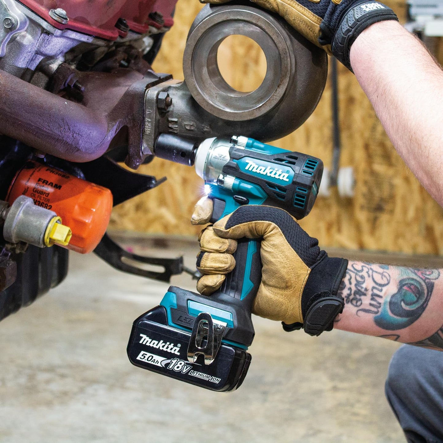 Makita 18V Brushless Impact Wrench DTW300Z β Compact Power, Body Only