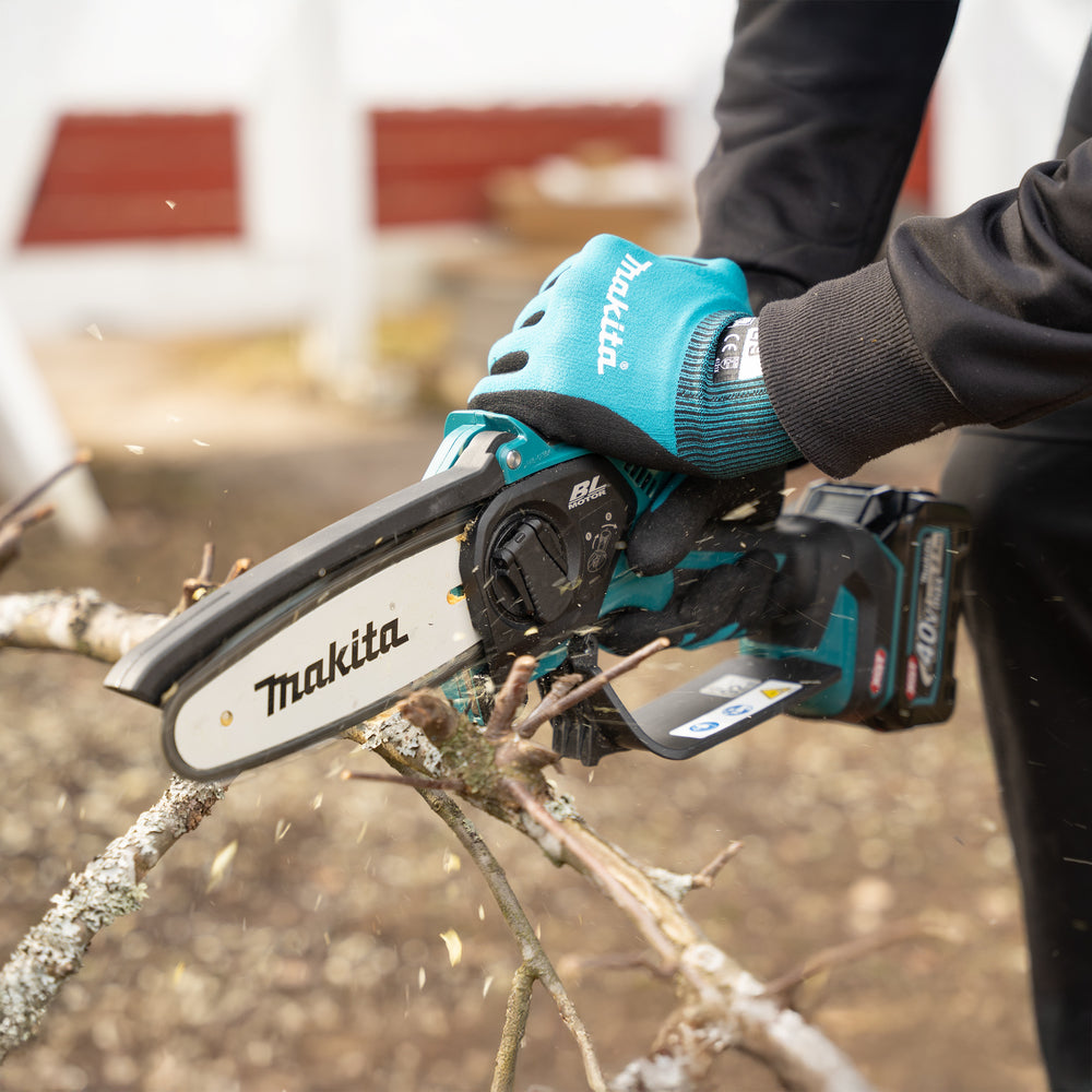 Makita UC029GZ 40V Max XGT Cordless Brushless Chainsaw β 6" Bar (Body Only)